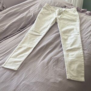 Women’s Skinny Jeans in Off-White